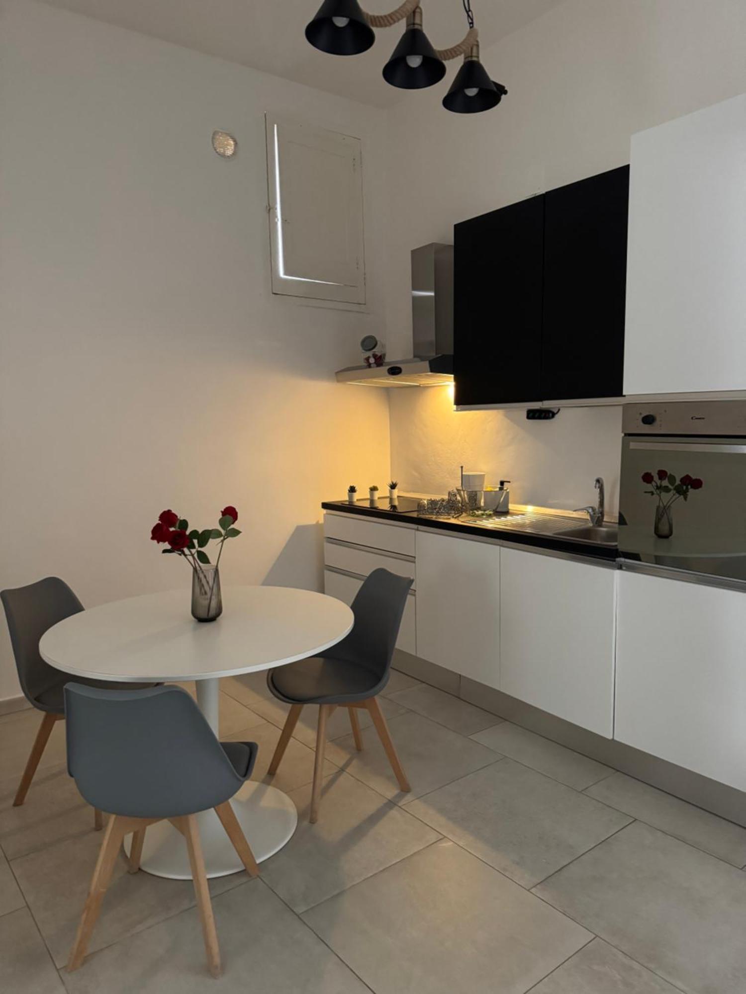 L&S Rooms Monopoli Bagian luar foto