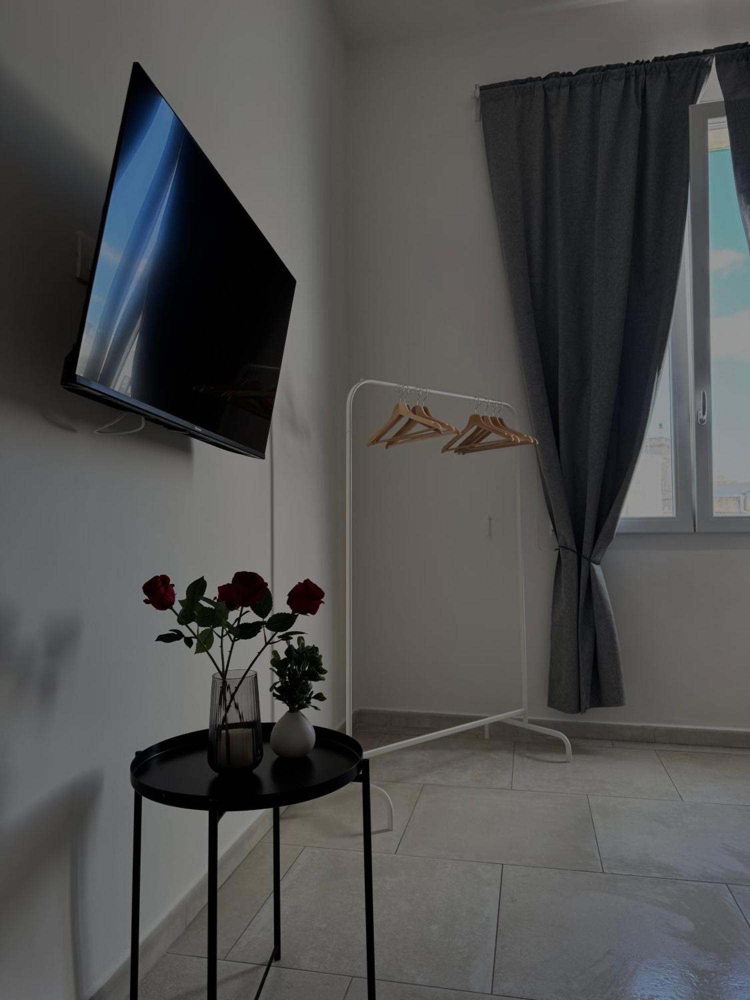L&S Rooms Monopoli Bagian luar foto